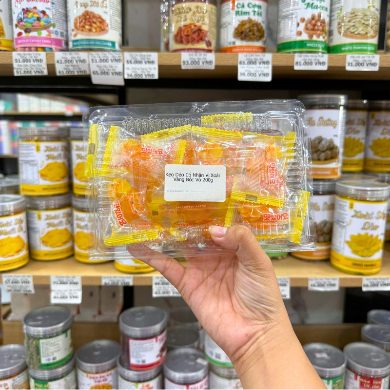 Mặt trước hộp kẹo với tem 200g