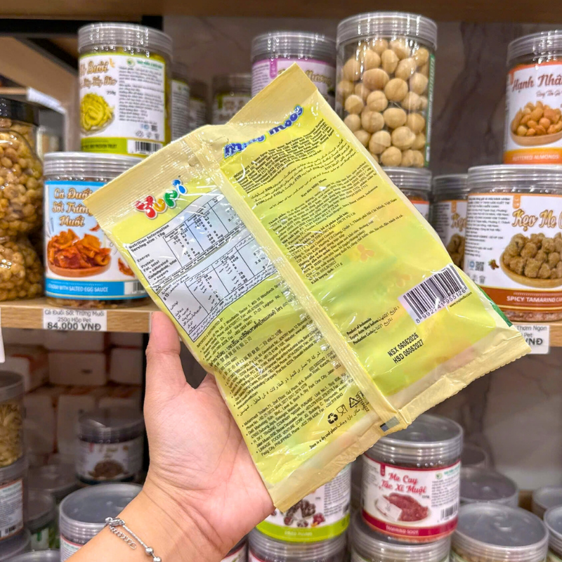 Mặt sau bao bì với thông tin sản phẩm và hướng dẫn cần thiết