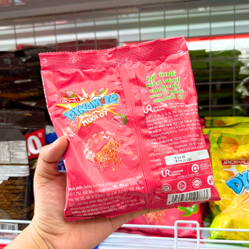 Mặt sau bao bì với thông tin sản phẩm và thành phần