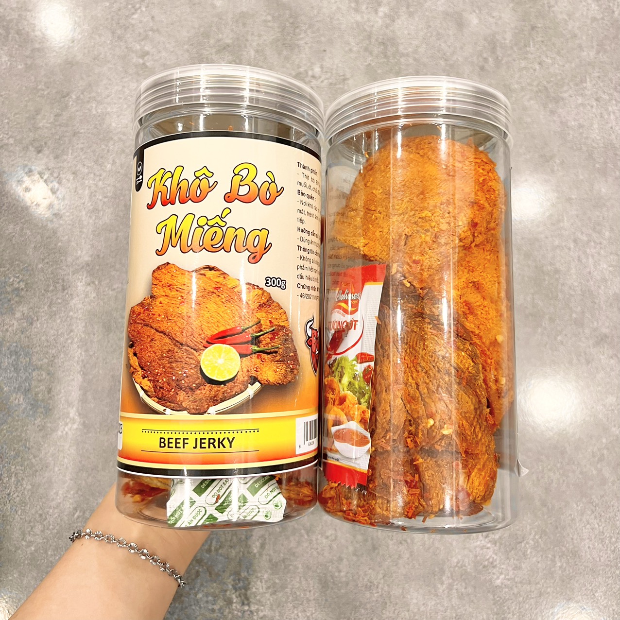 Khô Bò Miếng Thượng Hạng 300g Hộp