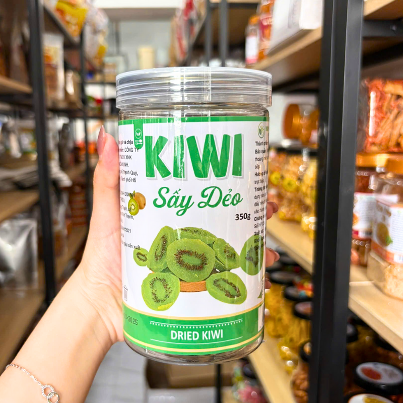 Mặt trước hũ kiwi sấy dẻo với khối lượng 350g