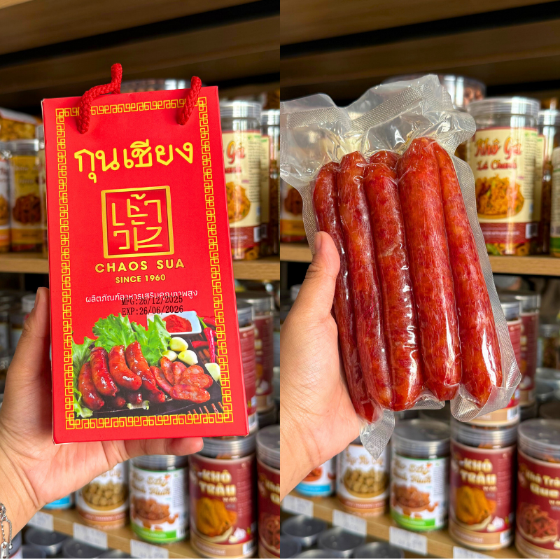 Lạp Xưởng Chaos Sua 500gr Thái Lan Đỏ phù hợp để tham khảo khi chọn Đồ ăn đóng hộp, xúc xích, lạp xưởng