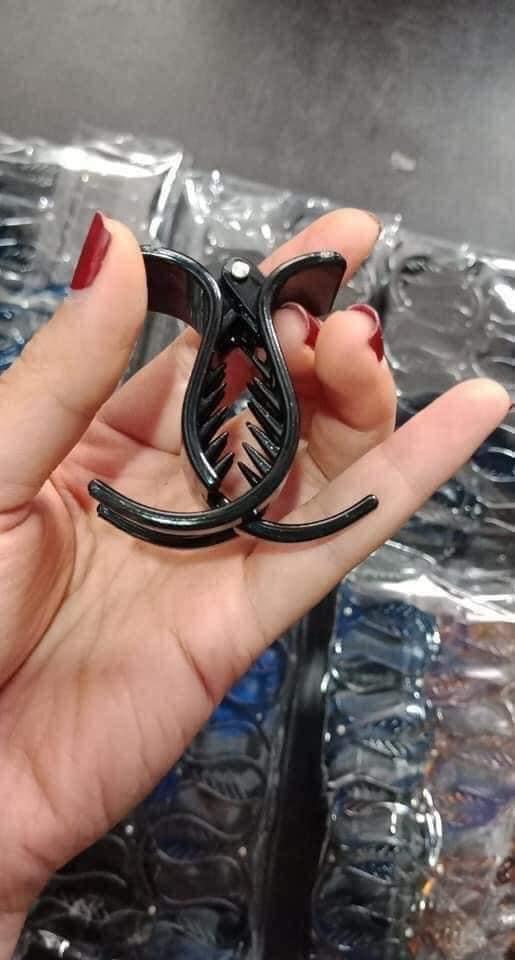 Lố 12 Kẹp Càng Cua 3 Răng Màu Nâu Và Đen