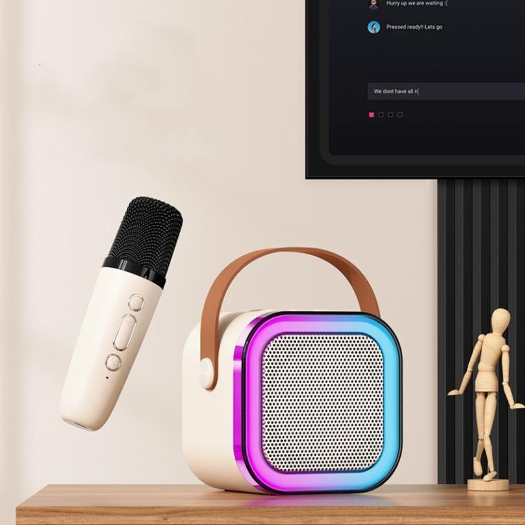 Thiết kế loa mini có quai xách và viền đèn màu