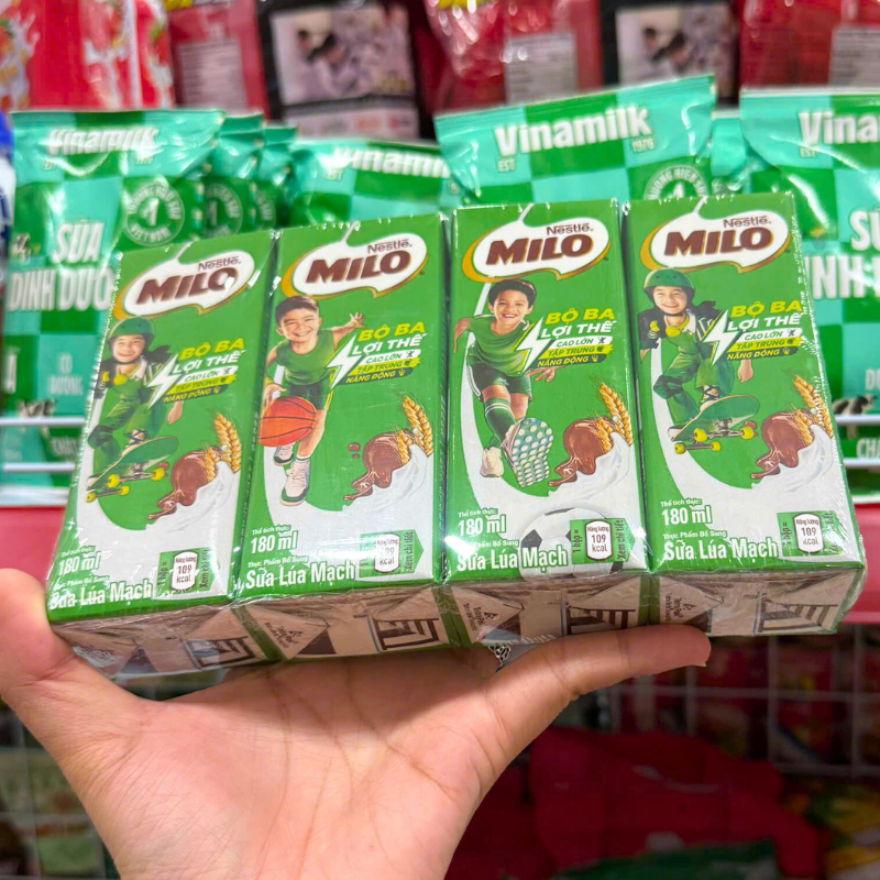 Lốc 4 Hộp Sữa Lúa Mạch MILO 180ml