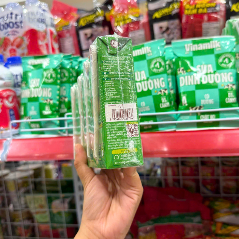 Mặt bên bao bì với thông tin in trên hộp