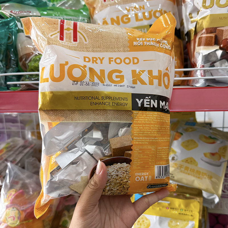 Túi sản phẩm và các phần bánh bọc riêng bên trong