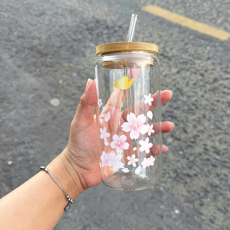 Ly Thủy Tinh Cao Cấp Họa Tiết Hoa Anh Đào Kèm Nắp Và Ống Hút
