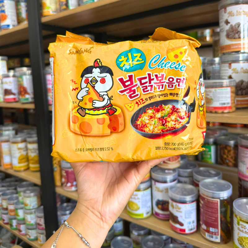 Mặt trước bao bì túi 5 gói màu vàng đặc trưng