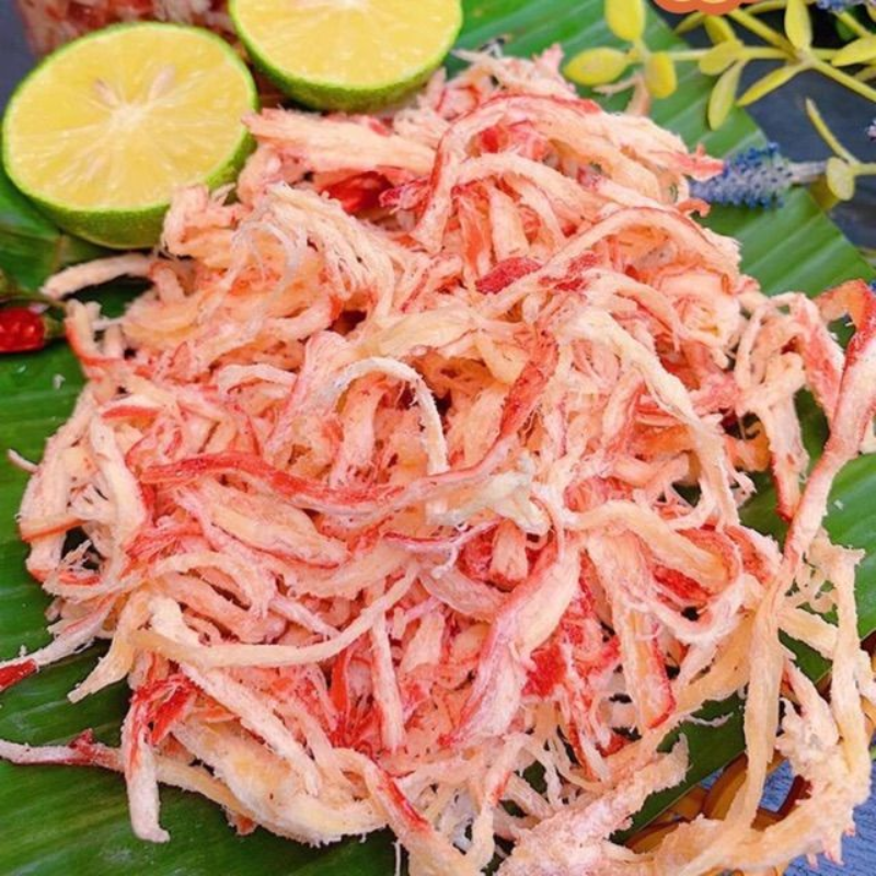 Cận cảnh sợi mực xé khô khi bày ra đĩa.
