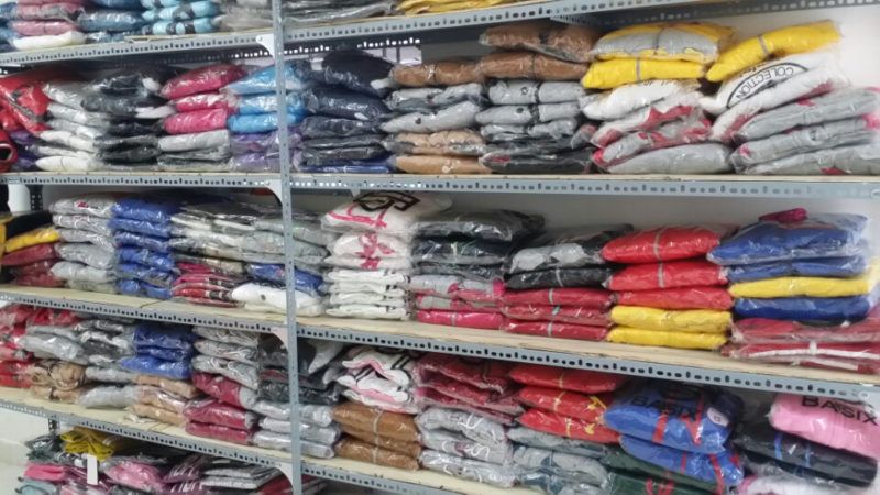Nên chọn xưởng may quần áo giá sỉ nào?