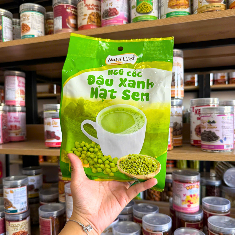 Bao bì mặt trước với tên vị đậu xanh hạt sen