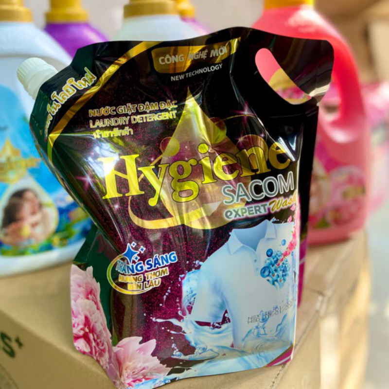 Mặt trước bao bì với thông tin dòng Expert Wash