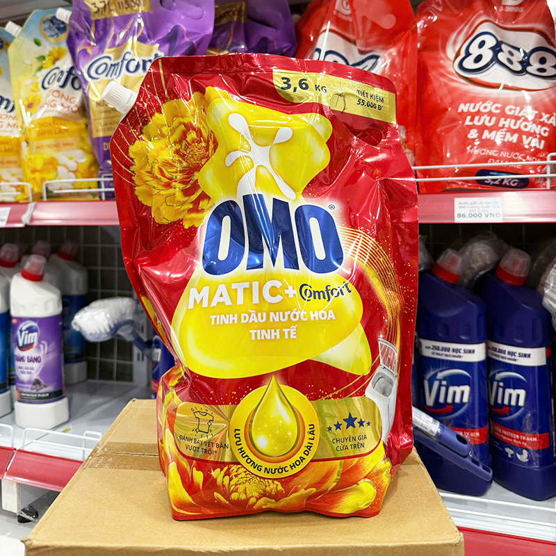 Mặt trước túi nước giặt OMO Matic cửa trên hương tinh dầu nước hoa tinh tế 3.6kg