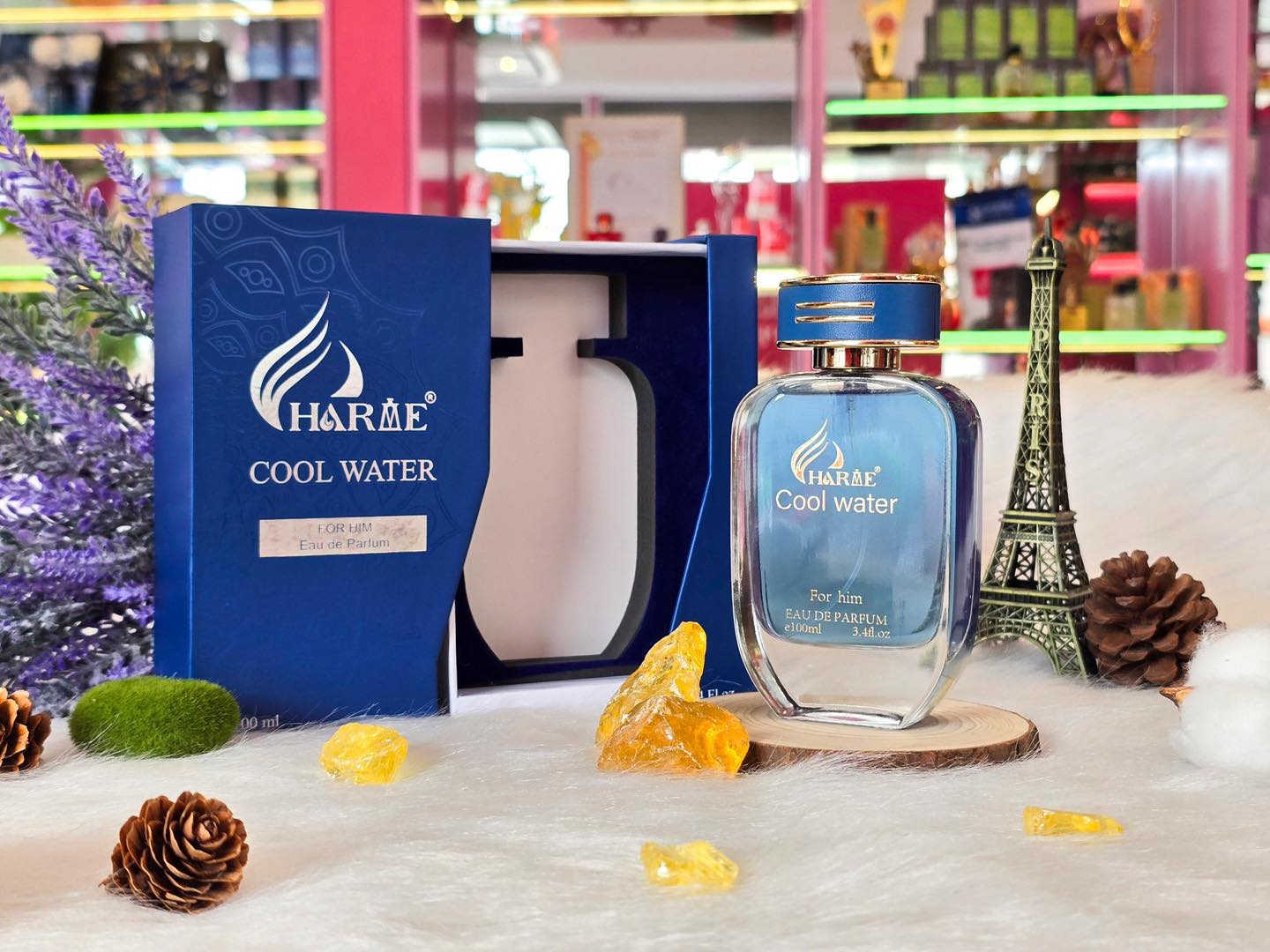 Bộ sản phẩm gồm chai nước hoa và hộp Charme Cool Water