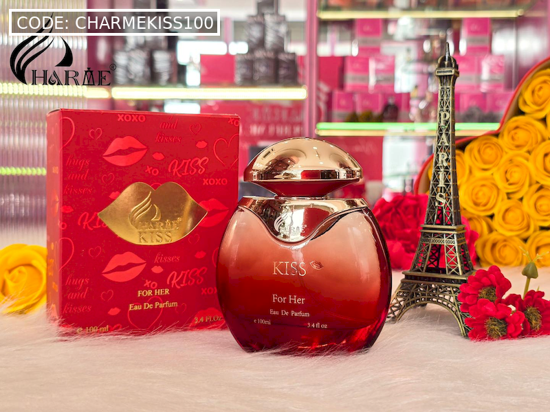 Trọn bộ chai và hộp Charme Kiss tông đỏ nổi bật