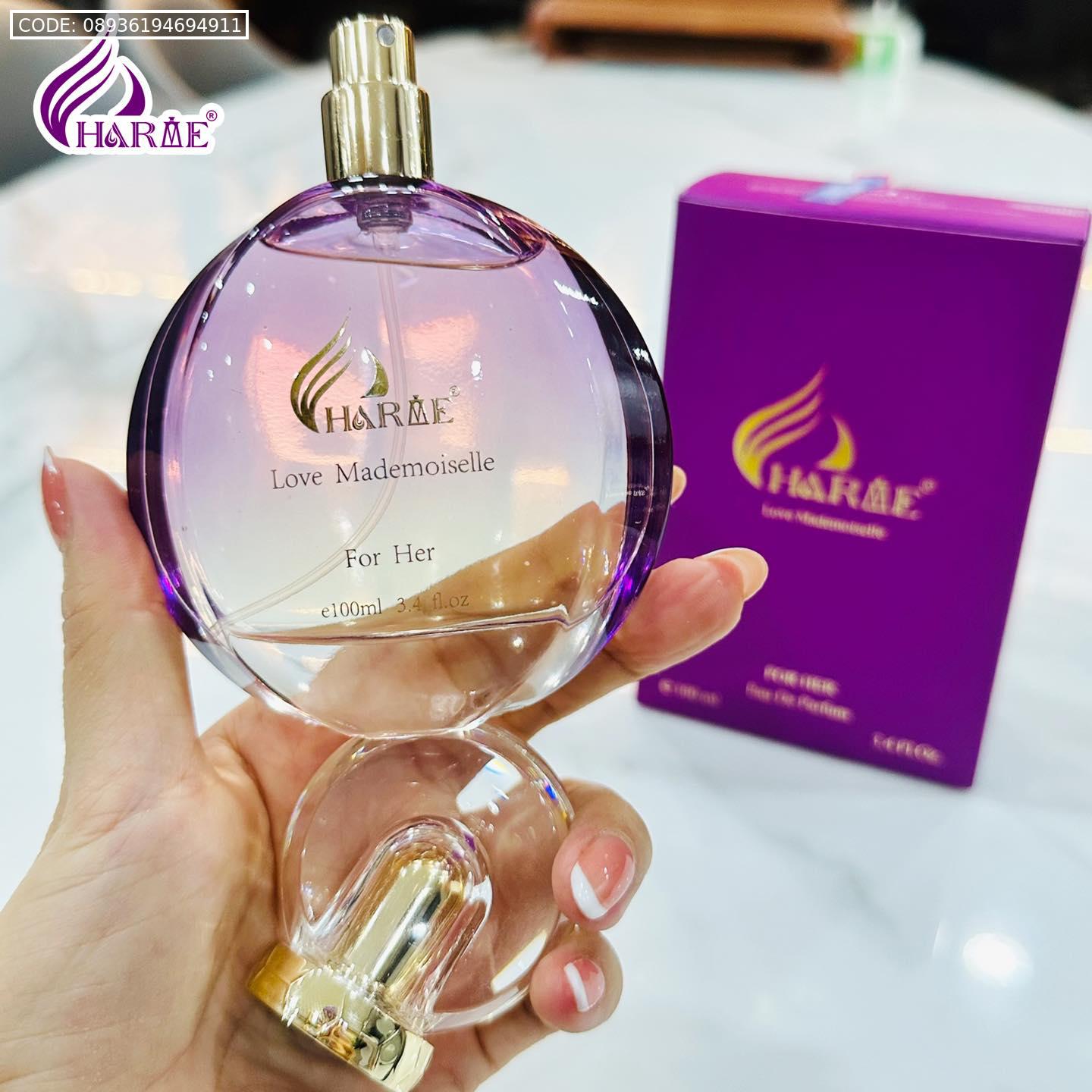 Cận cảnh thiết kế chai tròn, dung tích 100ml