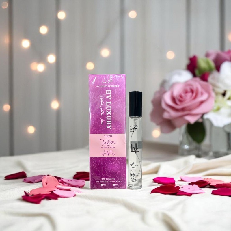 Chai 12ml nhỏ gọn phù hợp dùng nhanh trước khi ra ngoài