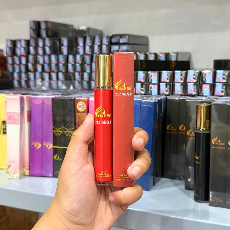 Chai xịt 10ml và hộp đỏ nhỏ gọn cầm tay