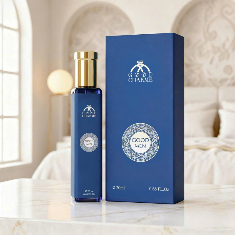 Sản phẩm đặt trong không gian sáng, làm nổi bật màu chai và hộp