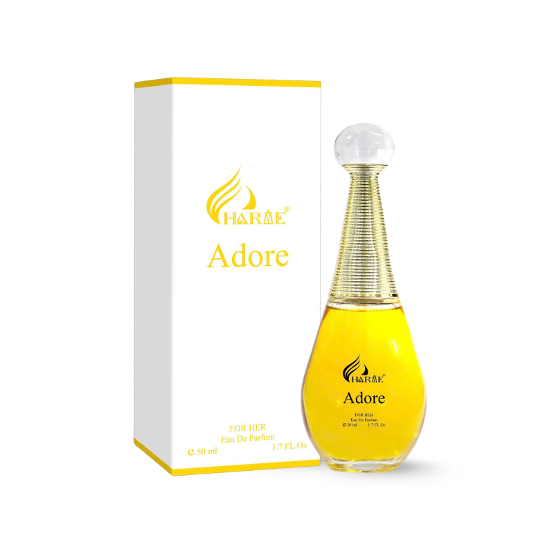 Charme Adore với thân chai giọt nước, nắp tròn trong suốt và hộp trắng