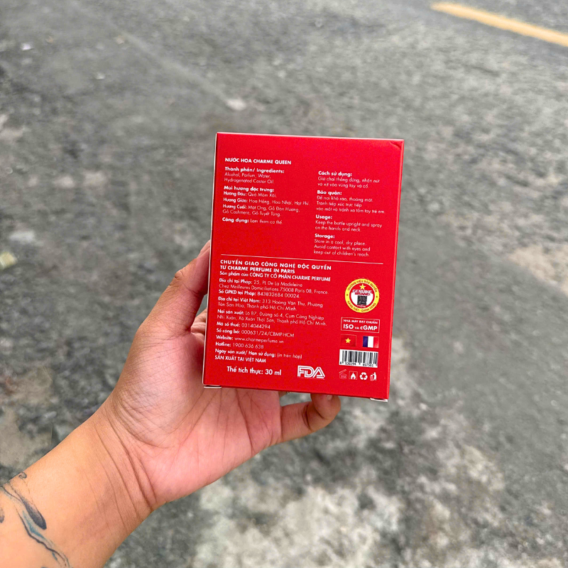 Mặt sau hộp in thành phần, cách dùng và thông tin dung tích 30 ml