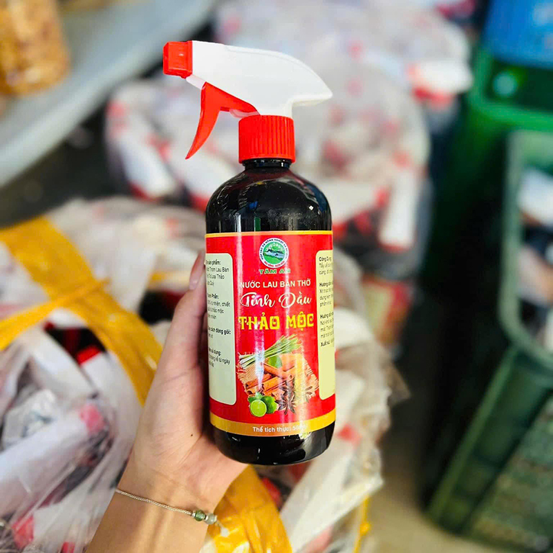Nước Lau Bàn Thờ Tinh Dầu Thảo Mộc 500ml