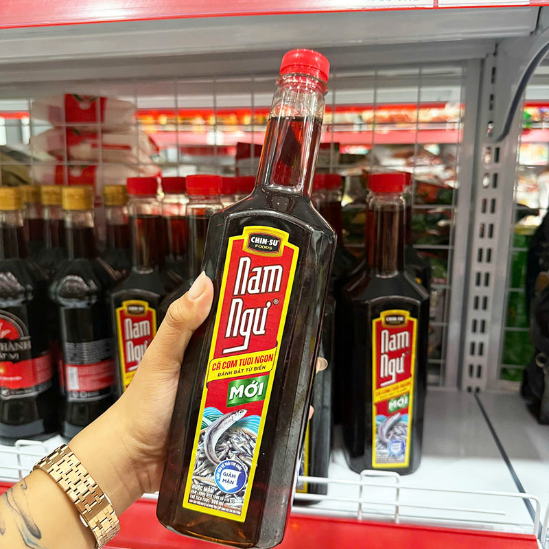 Nước Mắm Cá Cơm Nam Ngư CHIN-SU 900ml
