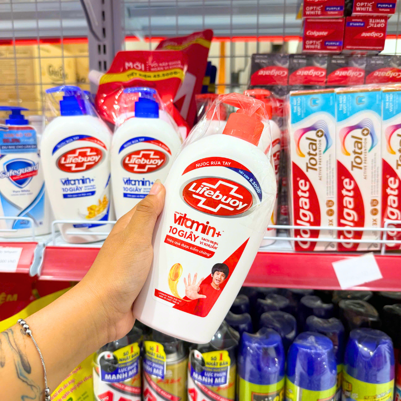 Nước Rửa Tay Lifebuoy Bảo Vệ Vượt Trội Vitamin+ Chai 450g - Chai Đỏ