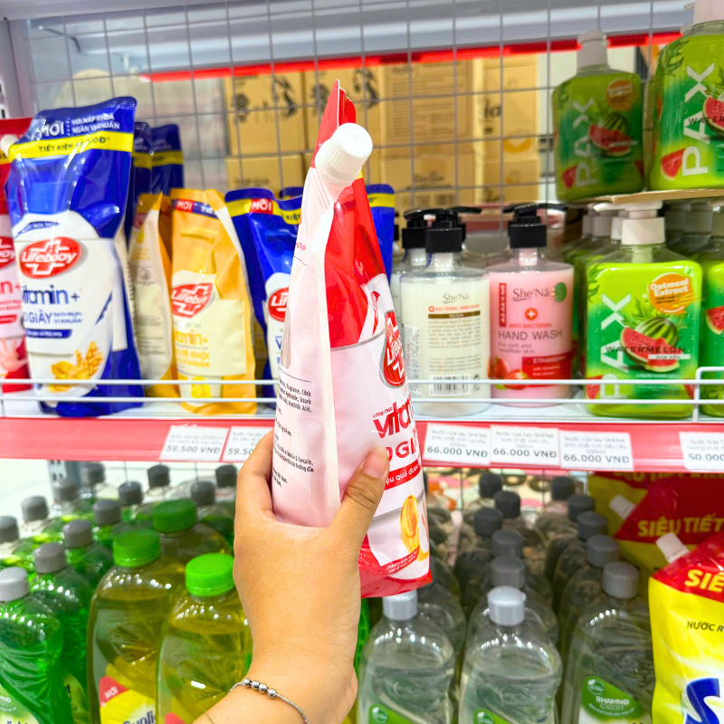 Nước Rửa Tay Lifebuoy Bảo Vệ Vượt Trội Vitamin+ Túi 1kg