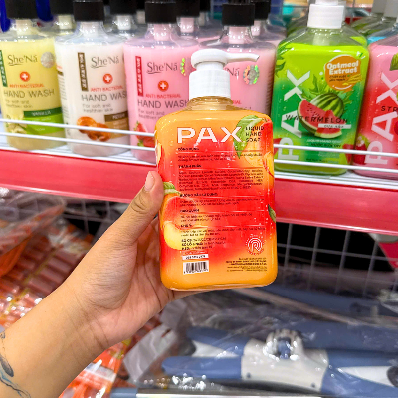 Mặt sau sản phẩm với thông tin sử dụng trên nhãn chai