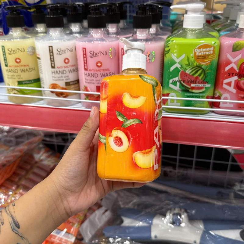 Thân chai dáng đứng với vòi pump tiện lấy dung dịch