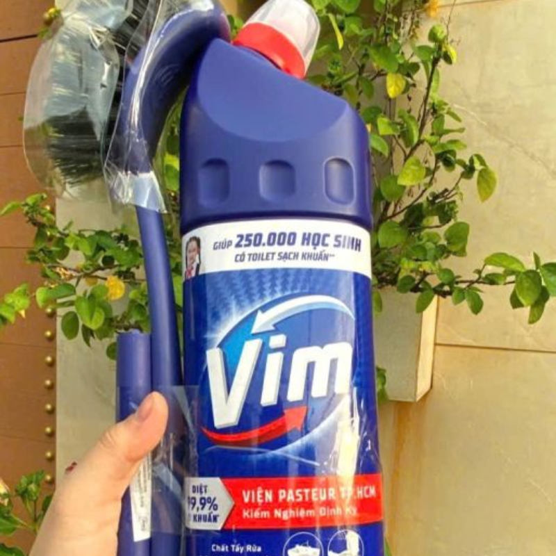 Nước Tẩy Bồn Cầu Vim 880ml Tặng 1 Cây Cọ Bồn Cầu