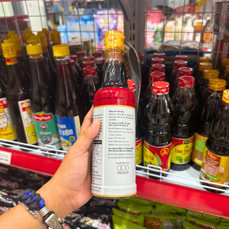 Nhãn phụ với thông tin và hướng dẫn bảo quản