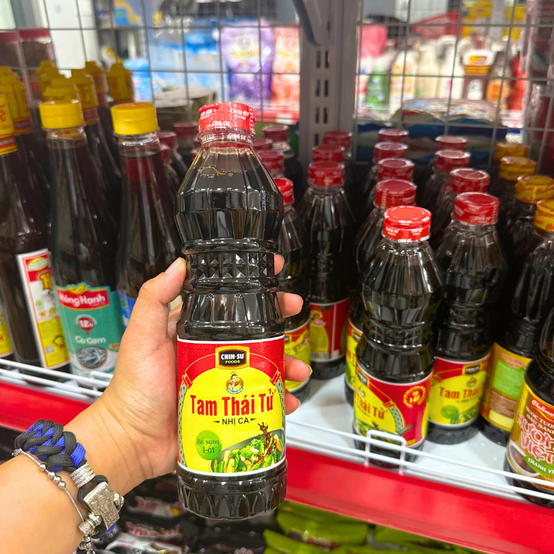 Mặt trước chai, nhận diện dòng Tam Thái Tử Nhị Ca và dung tích 500ml