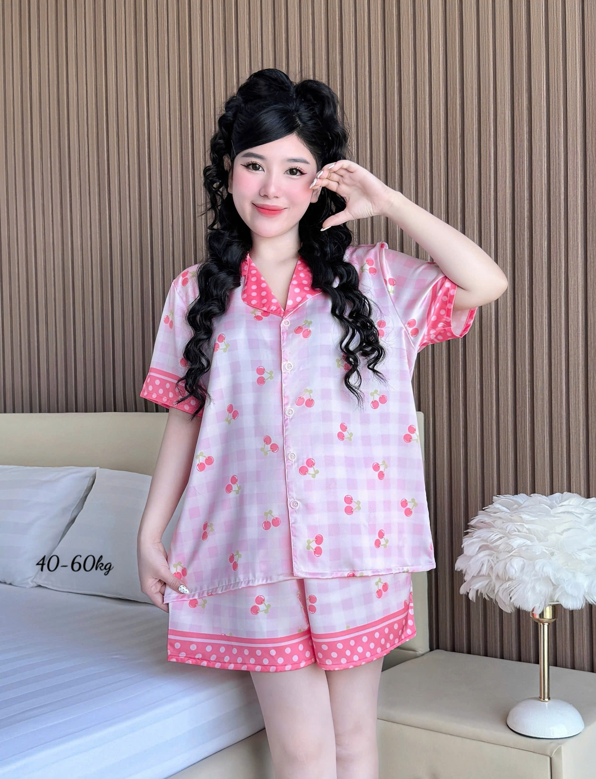 Phối màu hồng nhạt cùng họa tiết nhỏ nhẹ nhàng