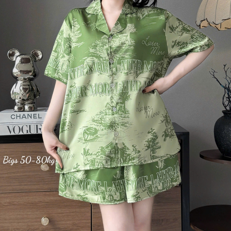 Cận cảnh form áo cài nút và quần short đồng bộ màu xanh lá
