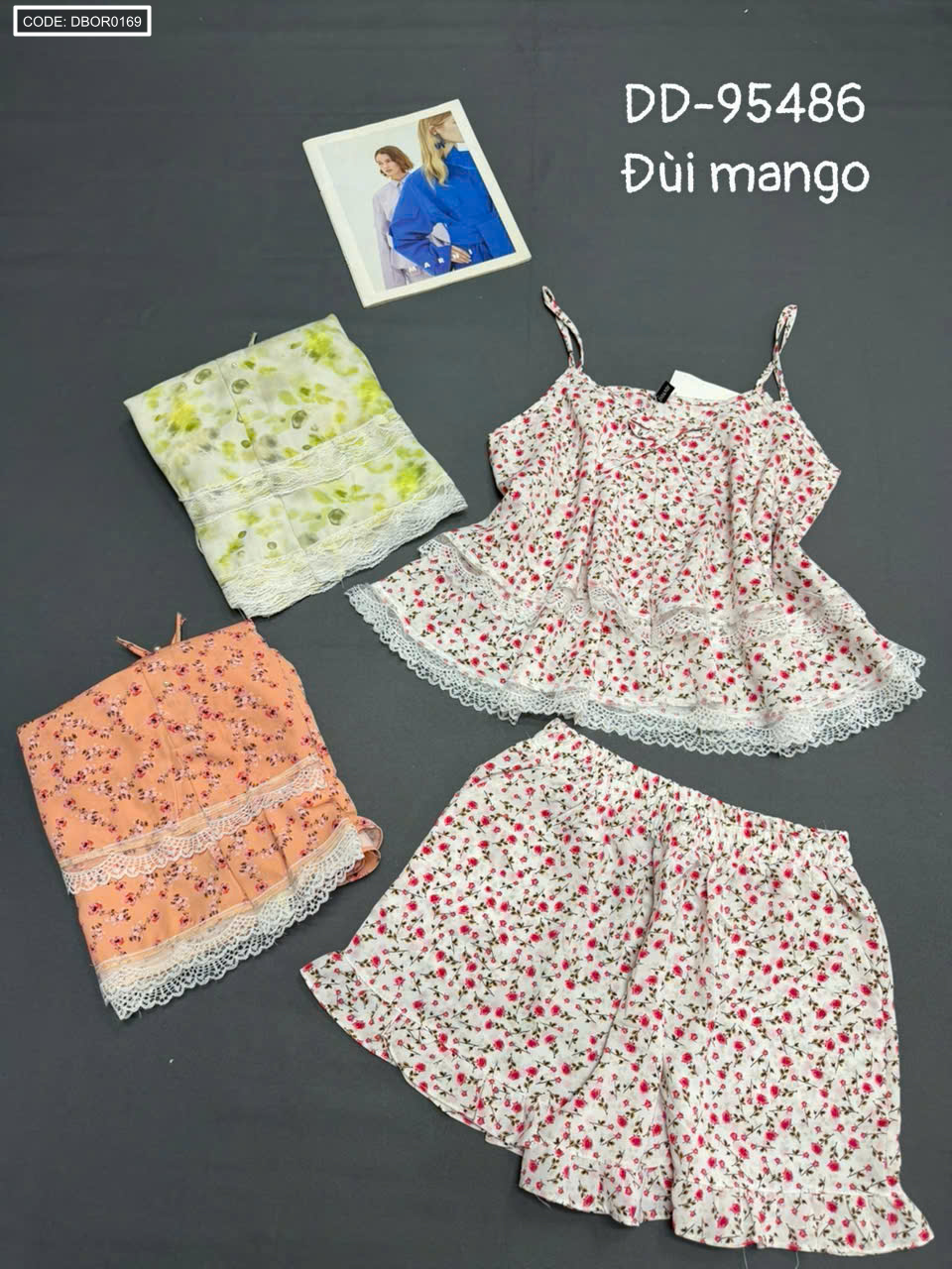 Đồ bộ nữ 2 dây quần đùi chất mango mặt mát DD-95486