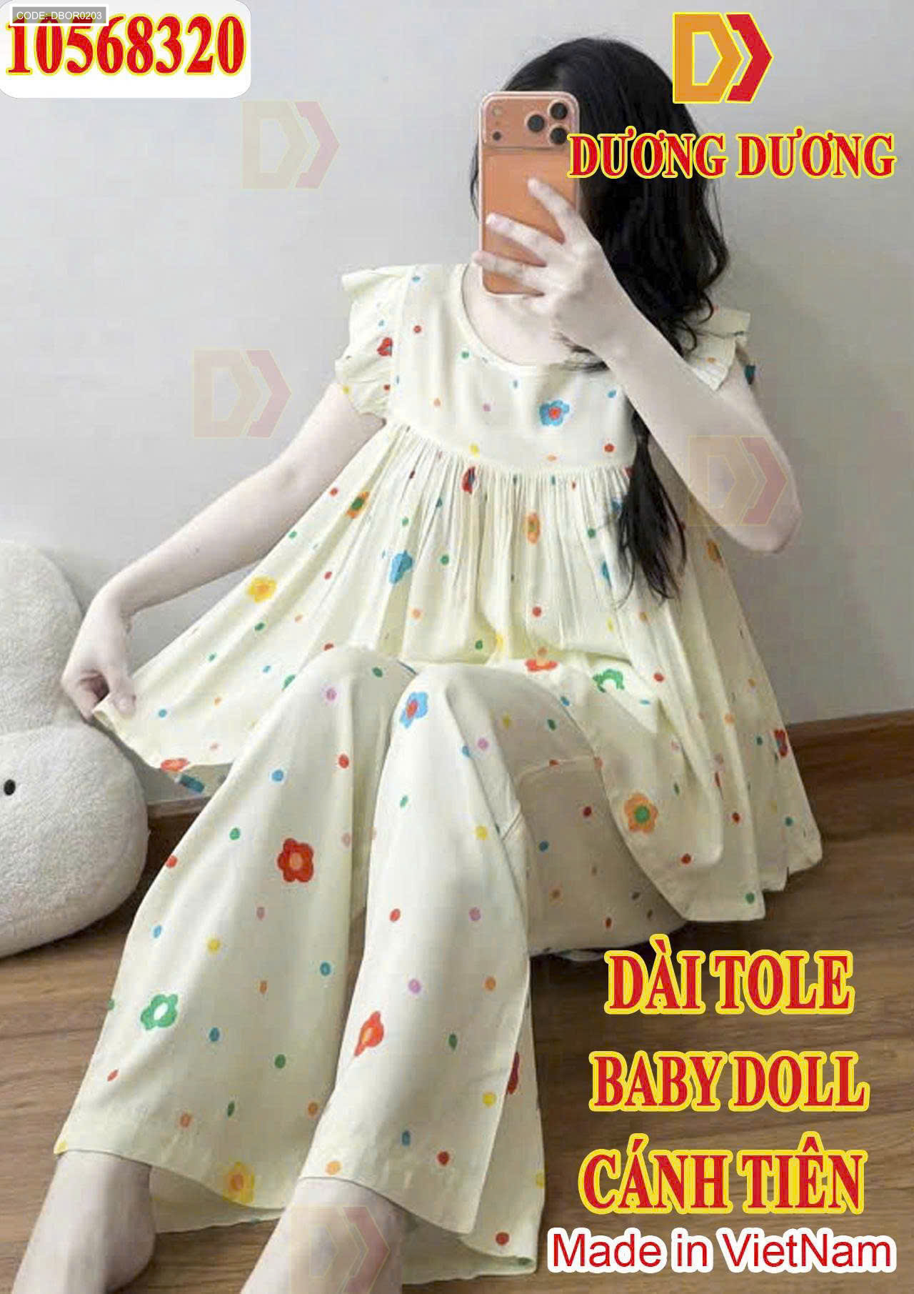 Mẫu mặc thực tế với áo babydoll cánh tiên và quần dài đồng bộ