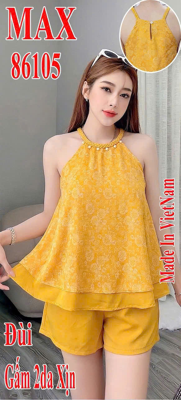 Ảnh mặc thực tế với thiết kế cổ yếm và quần đùi đồng màu