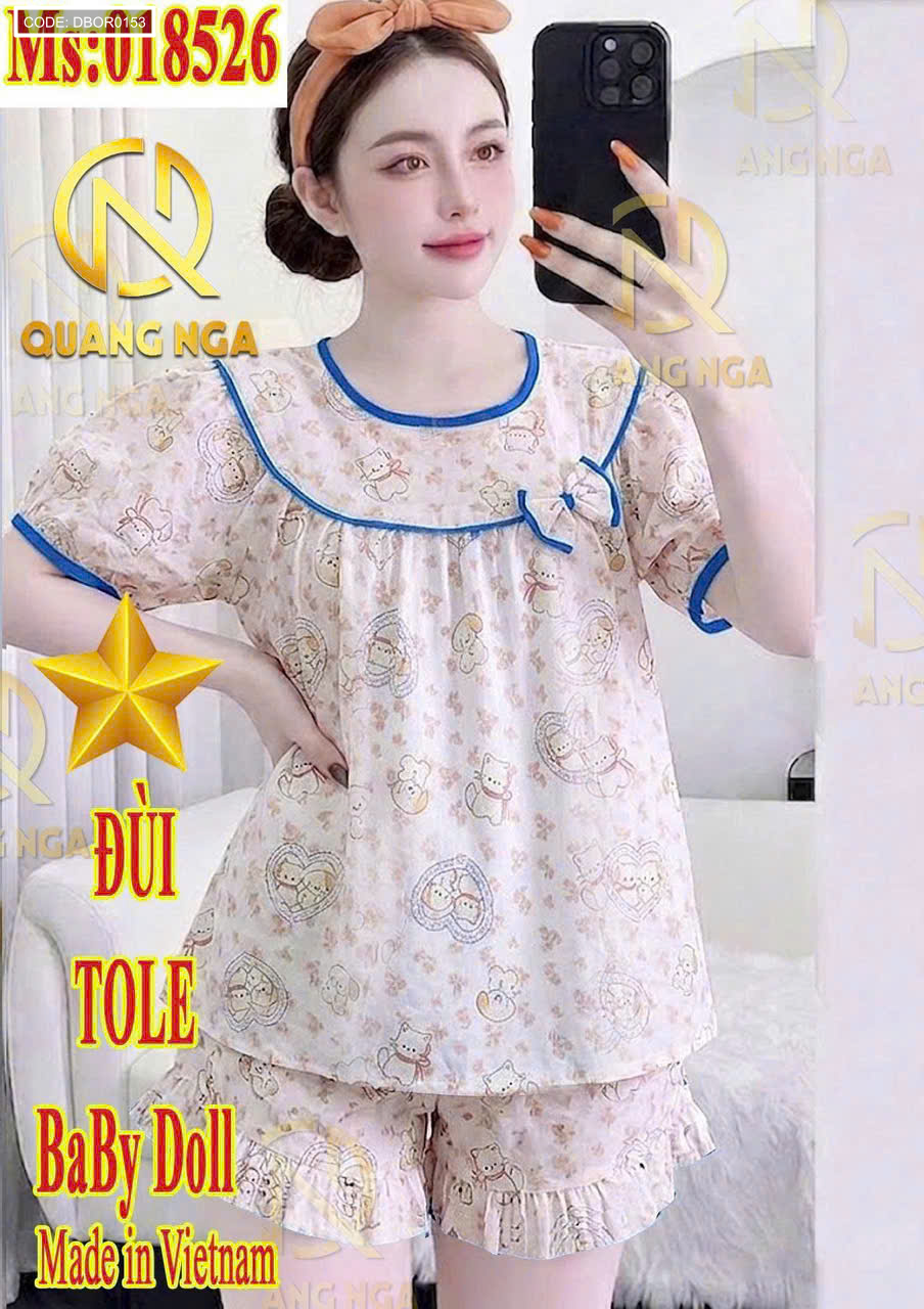 Ảnh mặc thực tế với áo babydoll viền màu và quần đùi bèo nhẹ