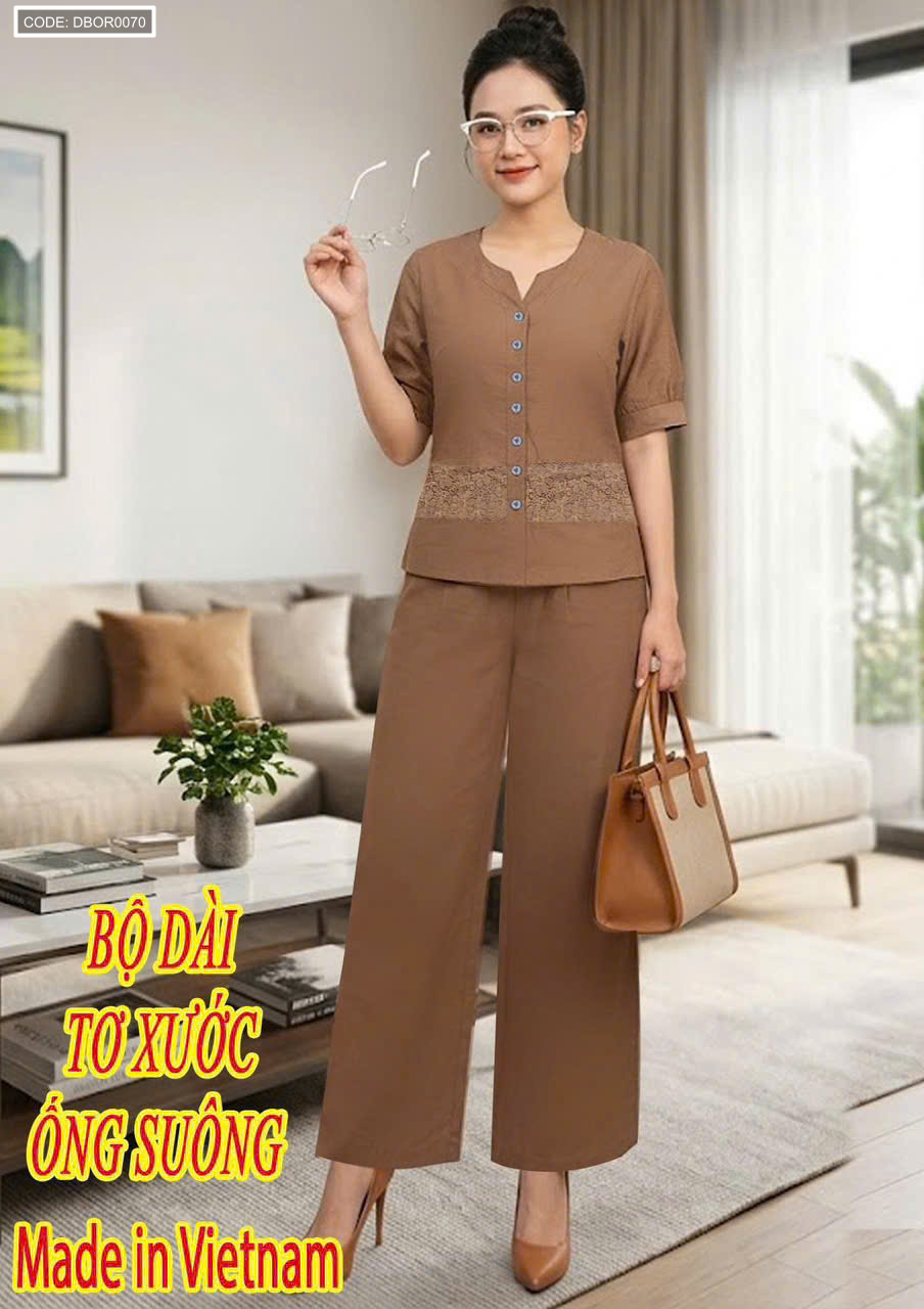 Ảnh mặc thực tế với áo tay ngắn và quần dài ống rộng