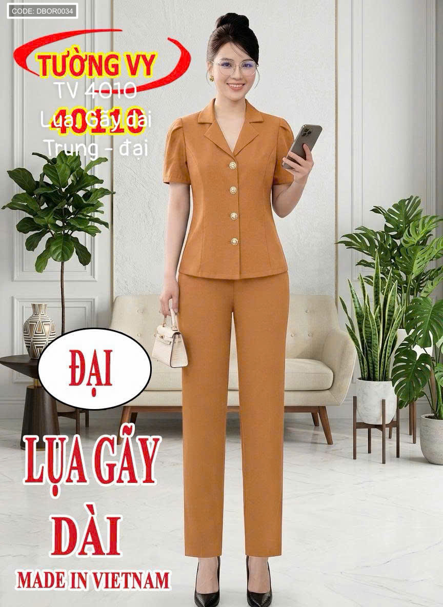 Hình mặc thực tế của bộ áo tay ngắn và quần dài đồng màu