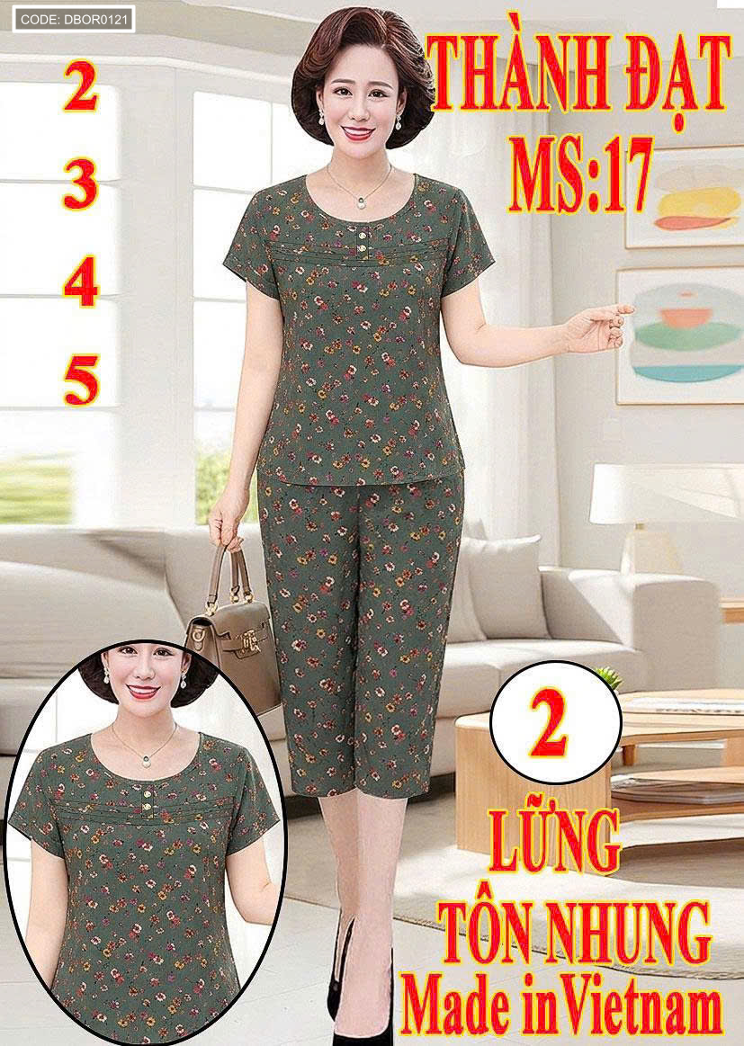 Ảnh mặc thực tế với áo tay ngắn và quần lửng đồng bộ họa tiết hoa nhí