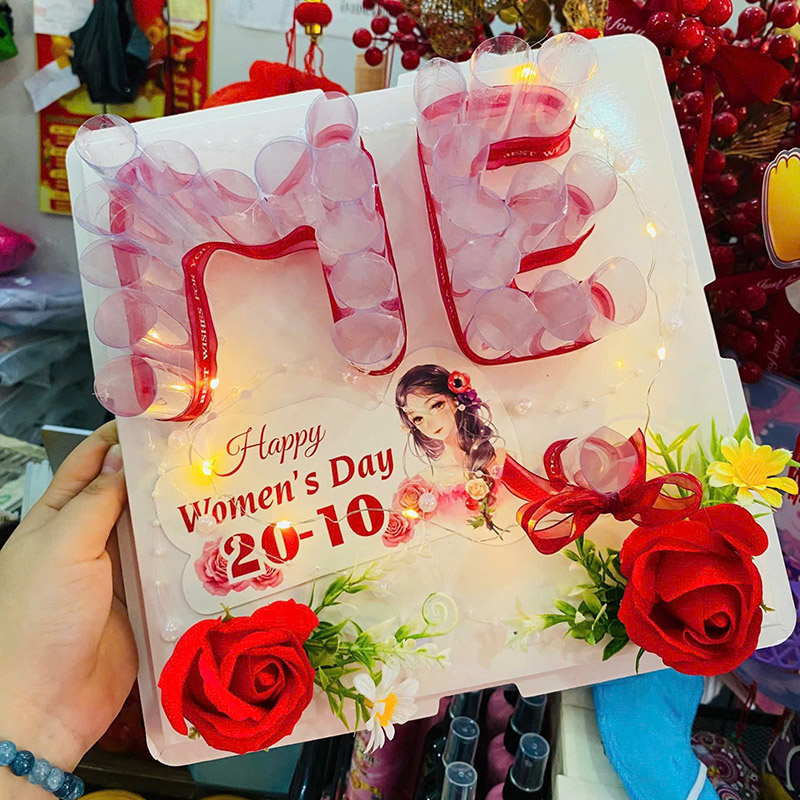 Quà Tặng 8-3 Khuôn Hoa Đựng Tiền Cho Phái Đẹp