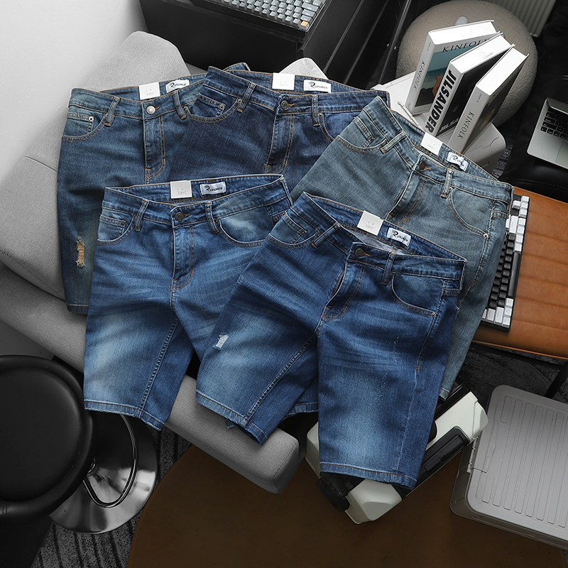 Nhiều mẫu quần short jeans tông xanh để lựa chọn.
