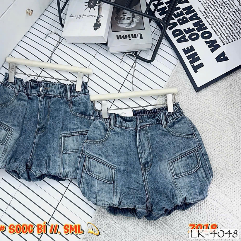 Mặt trước với túi hộp và phom bí ngô bo nhẹ