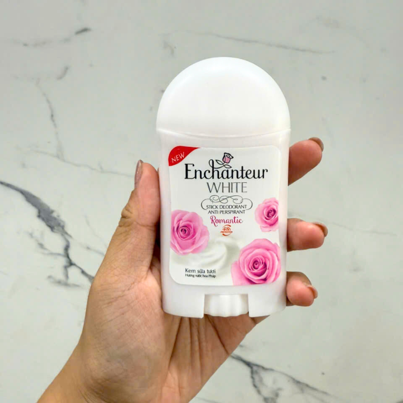 Sáp Khử Mùi Enchanteur White Romantic 40g