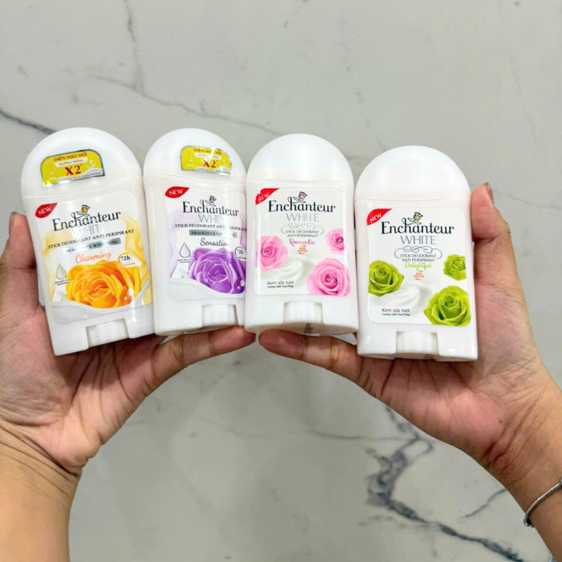Sáp Khử Mùi Enchanteur White Romantic 40g