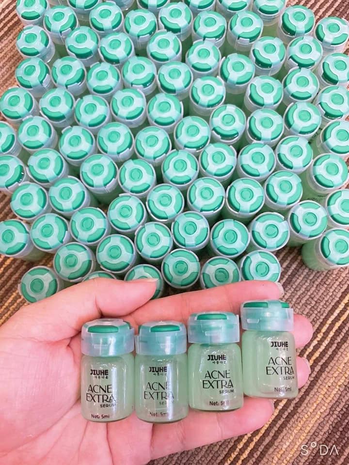 Các chai serum dung tích 5ml nhỏ gọn